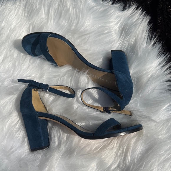 Stuart Weitzman Navy Suede Heels - Picture 2 of 4